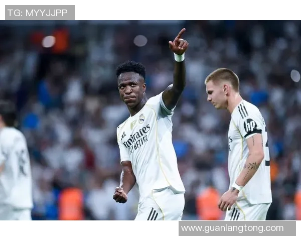 1999年尤文图斯与曼彻斯特联巅峰对决回顾与分析